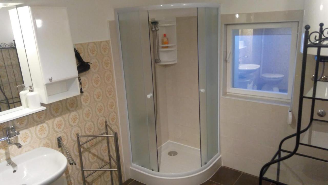 Apartmani Lela Selce Kültér fotó